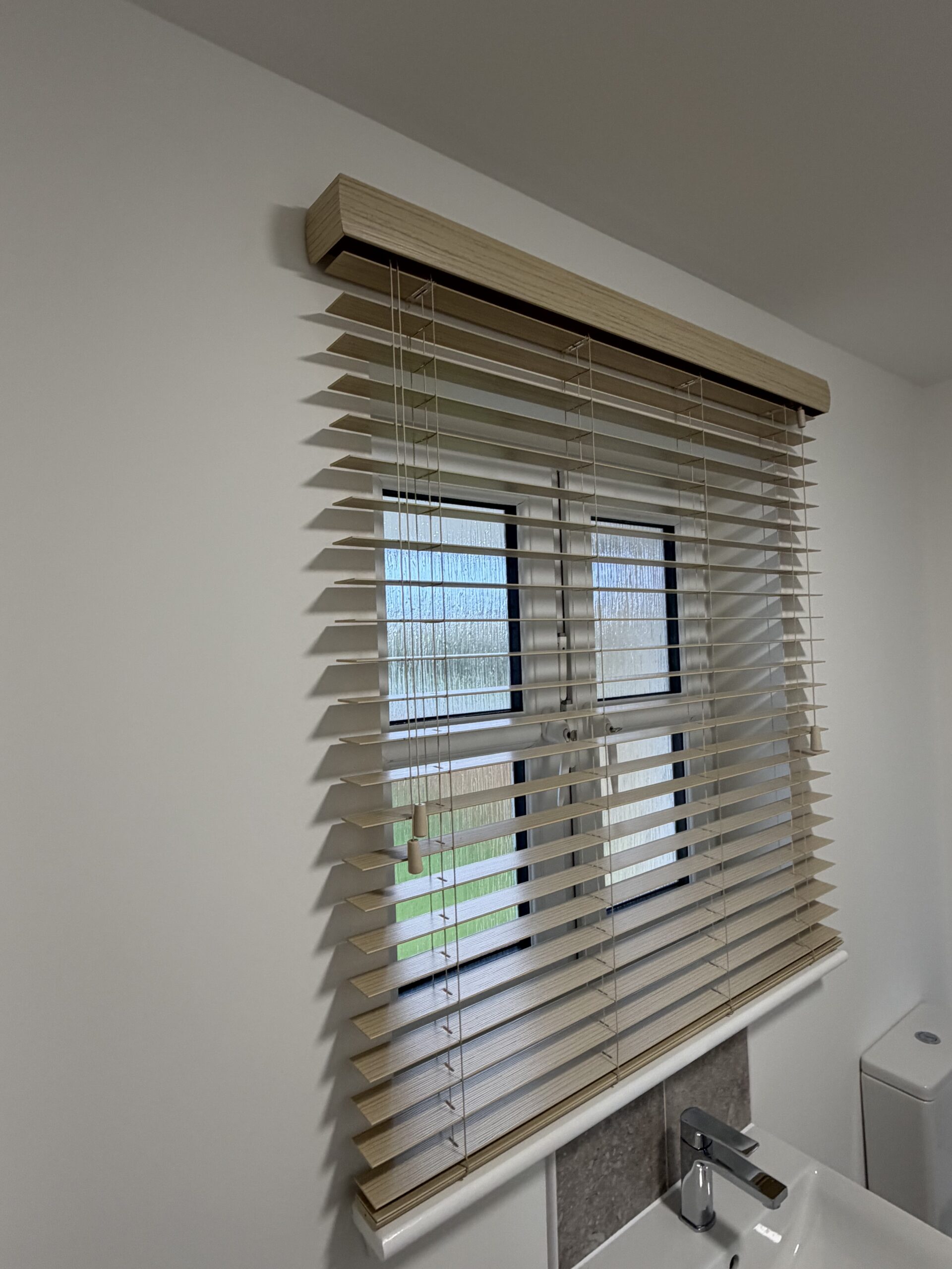 BATHROOM BLINDS INSTALLED IN LIVINGSTON
